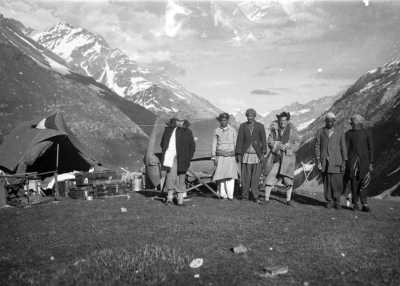 Eugenio Ghersi, Giuseppe Tucci and two other members of the 1933 Tucci Expedition India: Kunzum la (pass), Lahaul-Spiti, Himachal Pradesh