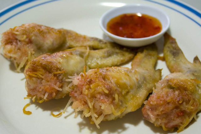 chicken wings pictures. stuffed chicken wings are