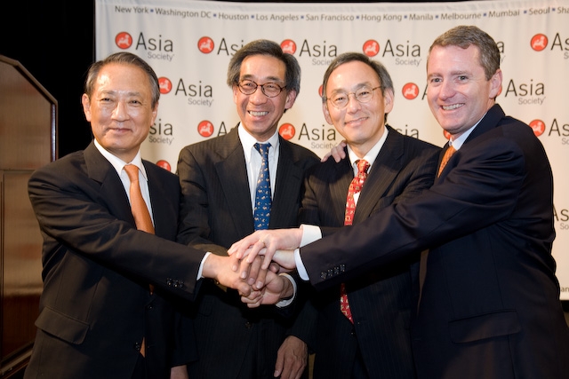 L to R: Seung-Yu Kim, Chien Chung Pei, the Honorable Steven Chu, and John Wood (Les Talusan/Asia Society Washington)