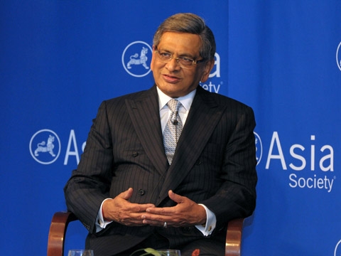 Shri S.M. Krishna rebuts Pakistani accusations regarding Kashmir, and other points of tension, in New York on Sept. 28, 2010. (5 min., 16 sec.) 