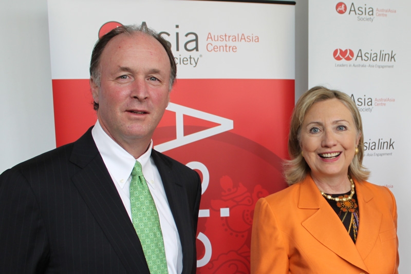 US Secretary of State Hillary Rodham Clinton (R) with Sid Myer (L), Chairman Asia Society, in Melbourne on November 7, 2010. (William McCallum, Asialink)