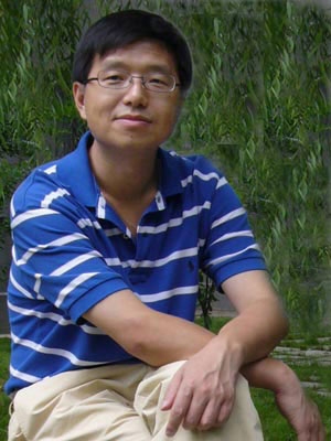 Hu Yong is one of China's leading experts on new media.