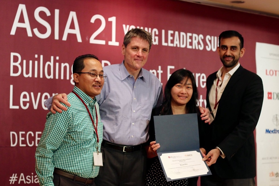 (L-R) Sanjeev Sherchan, Executive Director of Global Initiatives, Asia Society; Tom Nagorski, EVP, Asia Society; Kristin Kagetsu, Co-Founder & CEO, Saathi; Dr. Avinesh Bhar, Asia 21 Young Leader Class of 2016