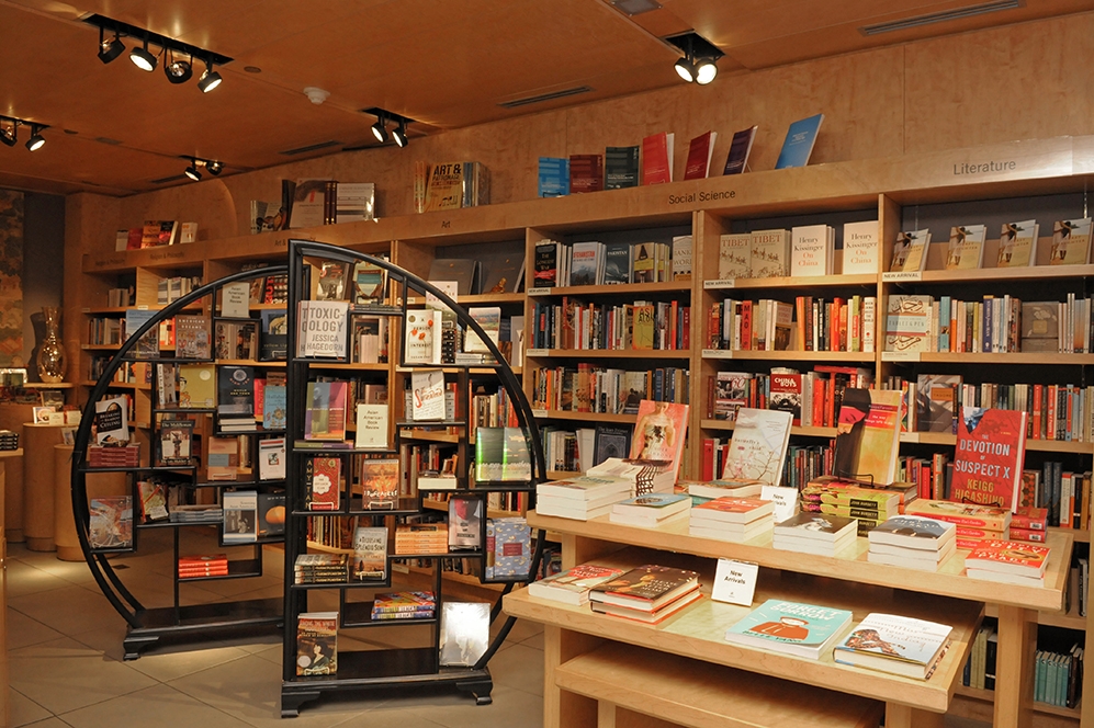AsiaStore Bookshelves full of books