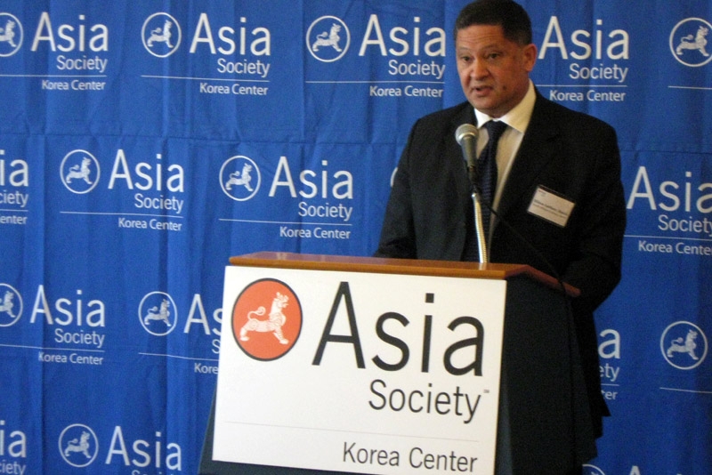 H.E., Hilton Anthony Dennis, South African Ambassador to Korea, suggests innovative ways for the Korean government and businesses to venture into Africa.