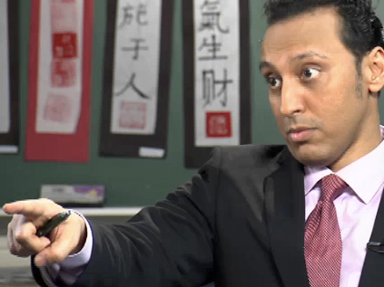 Correspondent Aasif Mandvi interrogates Chinese language students.