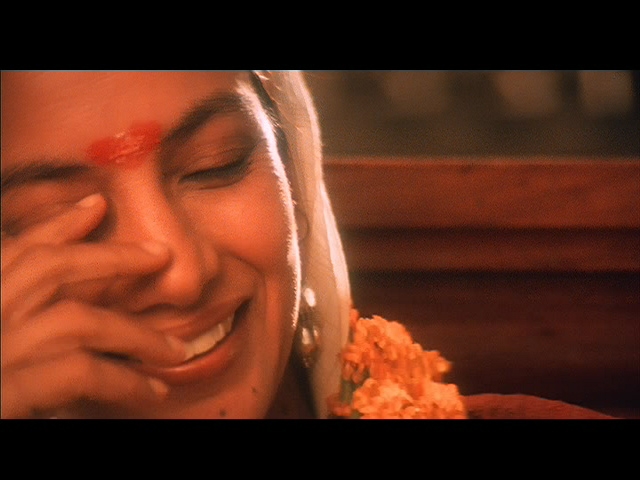 Screencap of Shabana Azmi in Godmother (1999)