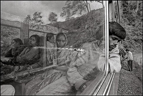 On a Train to Darjeeling, 1995 Raghu Rai / Magnum Photos