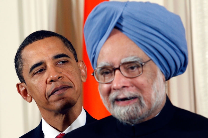 Indian Prime Minister Manmohan Singh (R), accompanied by U.S. President Barack Obama, speaks during a state arrival ceremony in the White House November 24, 2009 in Washington, DC.  (Alex Wong/Getty Images)