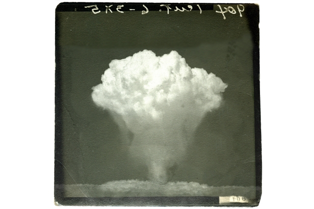 Atom bomb cloud