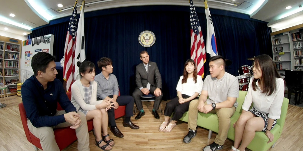 Students gathered at the American Center Korea of the U.S. Embassy Seoul to share their thoughts on the future of the U.S.-Korea relations. 