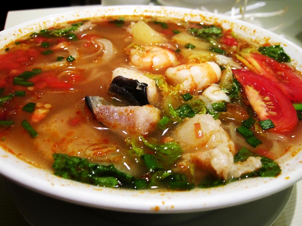 Hot and Sour Soup with Prawns and Pineapple (Photo by  Roslyn/flickr)