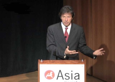 Imran Khan explains the political ills afflicting Pakistan, and reflects on the younger generation's attitude toward India, in New York on Jan. 25, 2008. (4 min., 45 sec.)