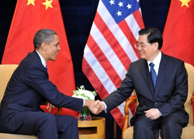 US President Barack Obama (L) shaking hands with Chinese President Hu Jintao during their bilateral meeting in Seoul at the start of the G20 summit on Nov. 11, 2010. (Tim Sloan/AFP/Getty Images) 