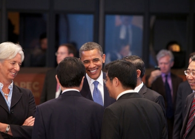 L to R: IMF Chief Christine Lagarde and U.S. President Barack Obama talk with China President Hu Jintao at the opening session of the 2011 APEC Summit at the Marriott Hotel in Honolulu on Nov. 13, 2011. (International Monetary Fund/Flickr)