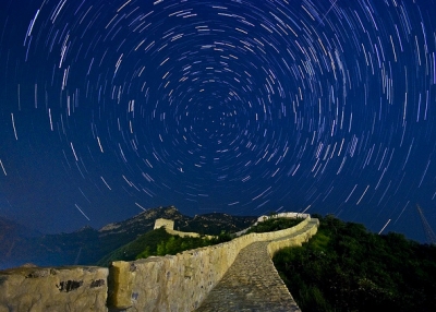 Star trails over the winding Great Wall of China on January 25, 2013. (Michael.Dai/Flickr)