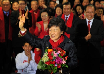 South Korea's president-elect Park Geun-Hye waves to supporters in Seoul on Dec. 19, 2012. (Kim Jae-Hwan/AFP/Getty Images) 