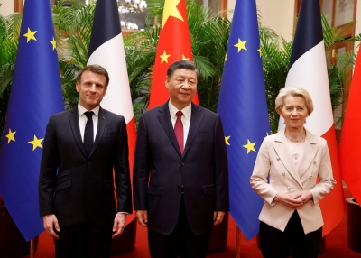 China's President Xi Jinping (C), his French counterpart Emmanuel Macron (L) and European Commission President Ursula von de Leyen meet in Beijing on April 6, 2023. 
