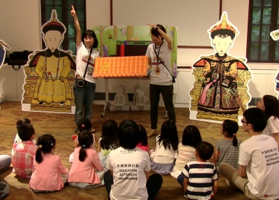 Children participated in the 'We All Live in the Forbidden City' workhop at Asia Society Hong Kong Center on Aug. 4, 2012. (Asia Society Hong Kong Center)