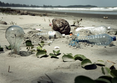 Waste on a beach in Malaysia. (epSos .de/Flickr)