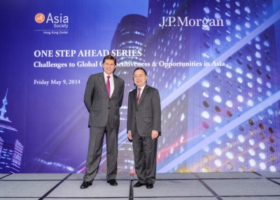 Nicolas Alejandro Aguzin (L), Chairman and CEO of Asia Pacific, J.P. Morgan, and Ronnie C. Chan, Co-Chair, Asia Society and Chairman, Hang Lung Properties in the symposium on May 9, 2014. (Asia Society Hong Kong Center) 