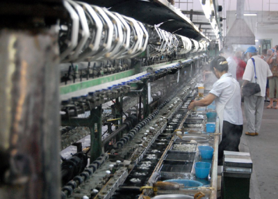 China is the largest manufacturer in the world. (DCvision2006/Flickr)