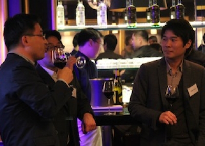 Dohyeon Kim and Eddie Kang, both Asia 21 Korea Chapter members, at March's Networking Night at the Lotte Hotel Seoul at Pierre's Bar in Seoul. 