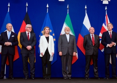 The ministers of foreign affairs of France, Germany, the European Union, Iran, the United Kingdom and the United States as well as Chinese and Russian diplomats announcing the framework for an agreement on the Iranian nuclear programme (U.S. Department of State/Flickr). 