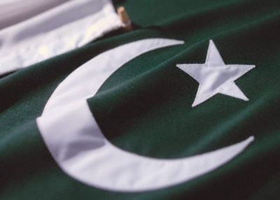 Pakistan flag (Photo by takebackpakistan/flickr)