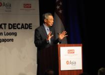 Prime Minister Lee Hsien Loong addresses Houston's business and civic leaders at the Hyatt Regency on July 12, 2010. (Marc Nathan Photographers, Inc.)