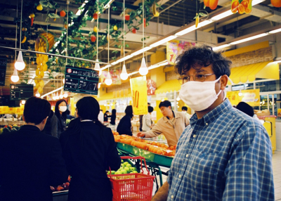 While SARS has faded from headlines, the world is worried about outbreaks of bird or swine influenza. (Shambalileh/Flickr)