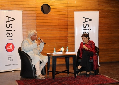 Rajeev Sethi (L) and Asia Society President Emerita Vishakha Desai in Mumbai on February 13, 2014. (Asia Society India Centre) 