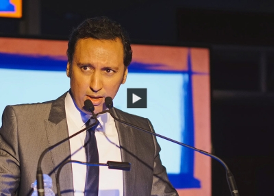 Aasif Mandvi Accepts His 'Very Heavy' Asia Game Changer Award