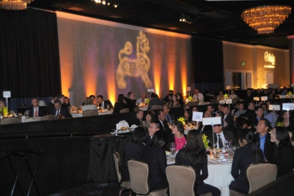 The Annual Dinner attracted nearly 800 supporters. (Dan Avila Photography)