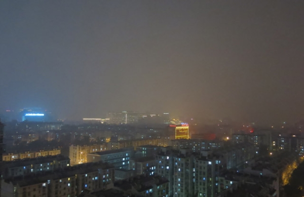 Beijing's air quality in the early morning hours of November 2, 2013, as pictured by China Air Daily.