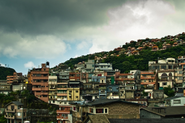 Staggered, colorful houses under an overcast sky in central Taiwan on May 21, 2012. (acdovier/Flickr)