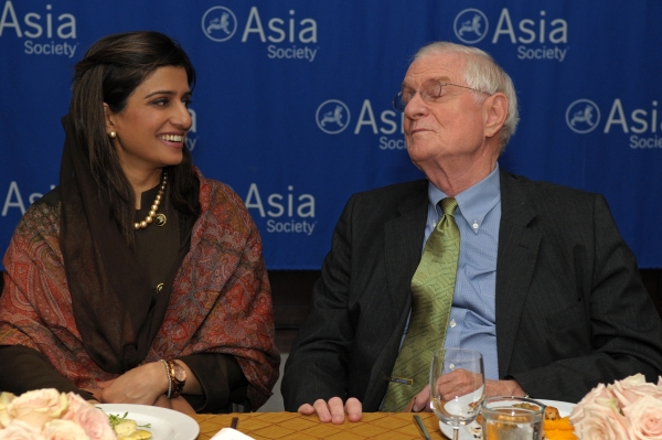 Hina Rabbani Khar and Asia Society President Emeritus (and former U.S. Ambassador to Pakistan) Nicholas Platt. (Elsa Ruiz)