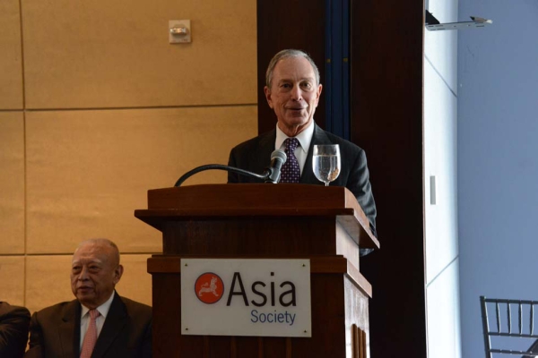 New York City Mayor Michael Bloomberg offered welcoming remarks to the crowd at a private luncheon following the event at Asia Society New York on May 21, 2013. (Kenji Takigami)