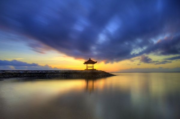 The sun rises over the calm waters of Bali, Indonesia on August 31, 2013. (Pandu Adnyana/Flickr) 