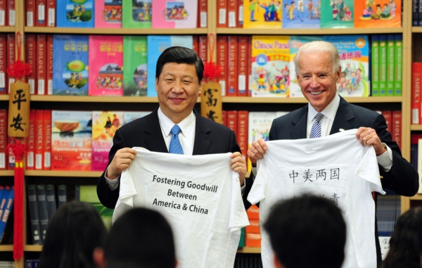 International Studies Learning Center students presented Chinese Vice President Xi Jinping and American Vice President Joe Biden with gifts. (Frederic J. Brown/AFP/Getty Images)