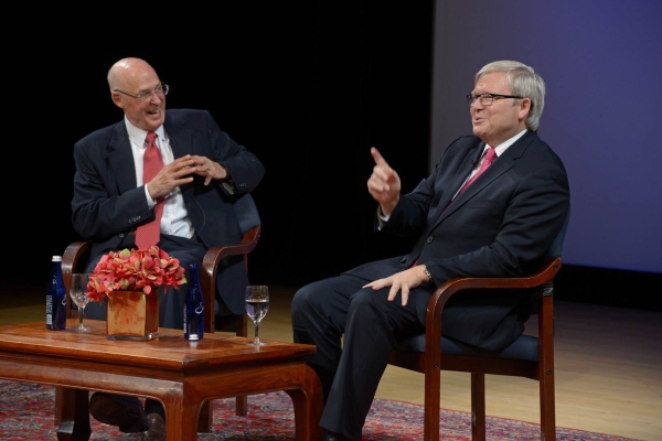 Henry Paulson (L) and Kevin Rudd (R) at Asia Society’s event in New York on September 11, 2014. (Elsa Ruiz/Asia Society)