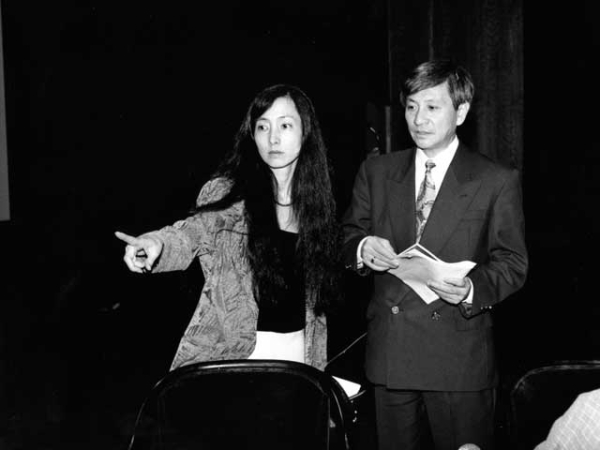 Music From Japan Executive Director Mari Ono (L) with Founder and Artistic Director Naoyuki Miura (R) in 1993. (Ken Howard) 
