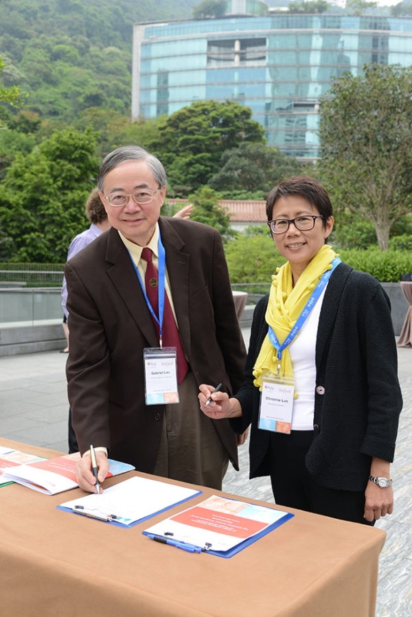 Gabriel Ngar-Cheung Lau, AXA Professor of Geography and Resource and Management, Chinese University of Hong Kong and Christine Loh, Under Secretary for the Environment, The Government of Hong Kona SAR signed the memorandum together.