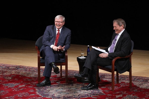 Asia Society Policy Institute President Kevin Rudd is joined by journalist Charlie Rose at Asia Society in New York on February 17, 2015 for a talk on the future of Asia, China, and the world. (Ellen Wallop/Asia Society)