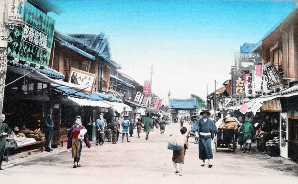 "Nishimon-dori Nanko, Kobe." 1909. (New York Public Library)