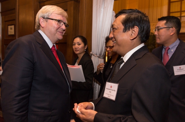 Kevin Rudd, President of Asia Society Policy Institute (left) with His Excellency U Kyaw Myo Htut, Ambassador of the Republic of the Union of Myanmar to the United States (right). (Nick Khazal/Asia Society)