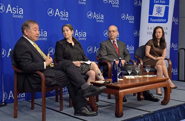 (L to R) Chung-in Moon, Barbara Demick, Daniel Russell, and Sue Mi Terry speak at Asia Society in New York on June 19, 2017. (Elsa Ruiz/Asia Society)
