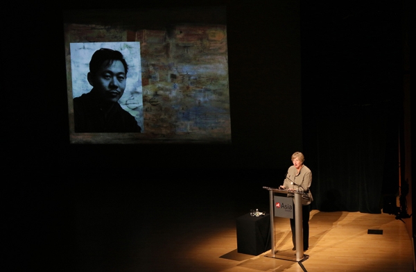 Dr. Melissa Walt, research associate, Colby College and co-curator of 'No Limits: Zao Wou-Ki' presents a lecture on Zao Wou-Ki's life and influences in New York on September 12, 2016. (Ellen Wallop/Asia Society)