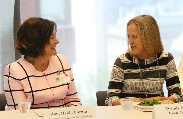Minister of Education of New Zealand and CGE Advisor Hekia Parata chats with Wendy Kopp, founder and CEO of Teach For All, at a luncheon as part of the launch of the Center for Global Education at Asia Society New York on September 22, 2016. (Asia Society/Ellen Wallop)
