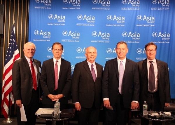 The panelists and moderator pose for a photo before starting the discussion. (Asia Society)
